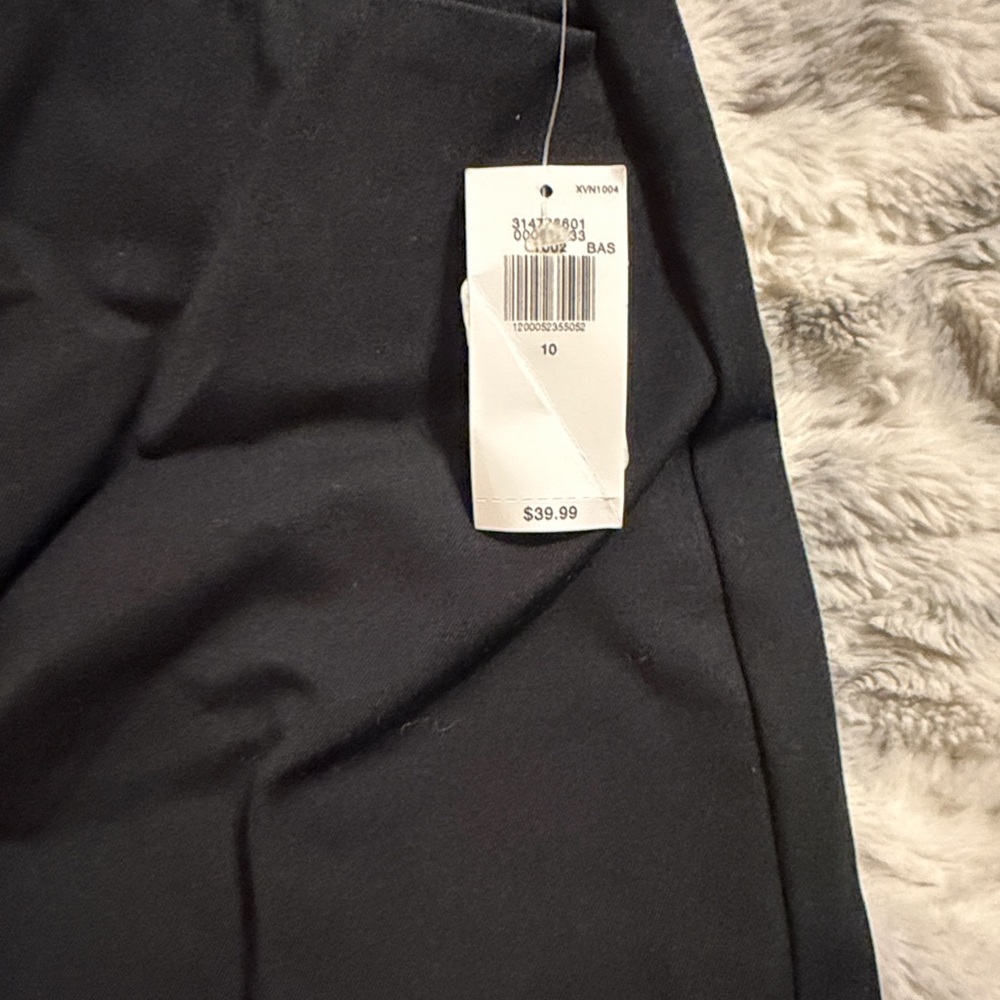Old Navy Black High-Rise Pixie Flare Pants - Picture 4 of 7